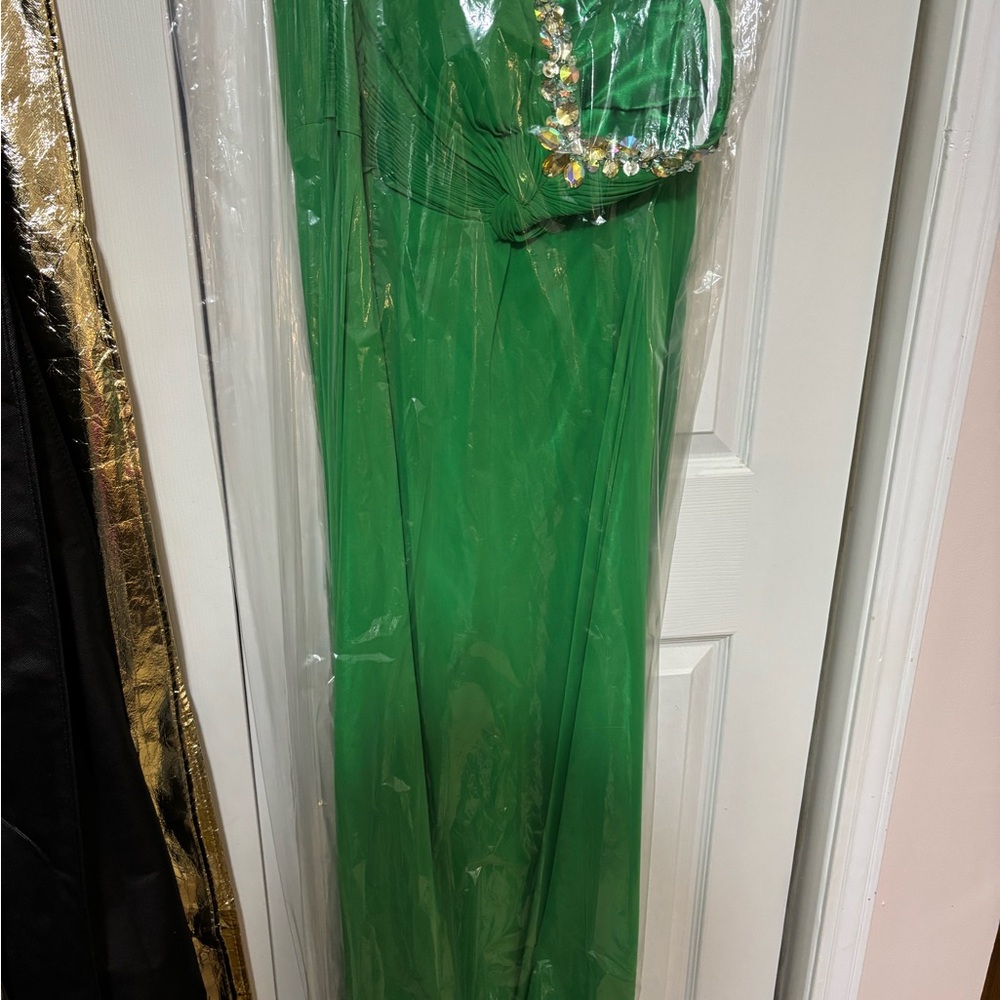 Elegant Green Prom Dress